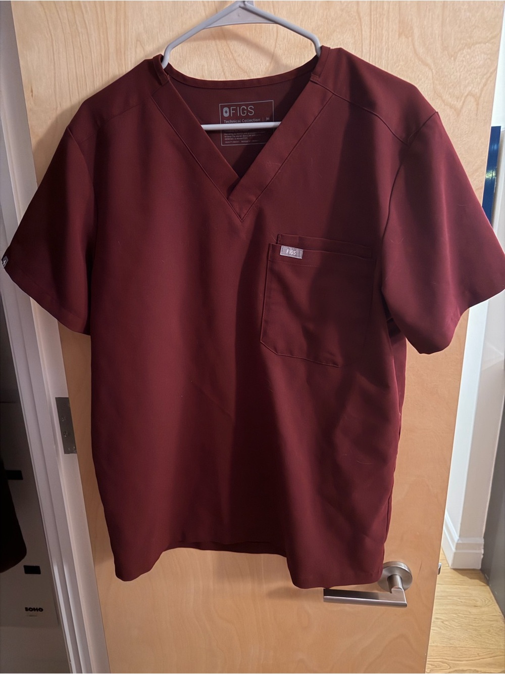 Figs Men's V-Neck Short Sleeve Scrub Top - Wine